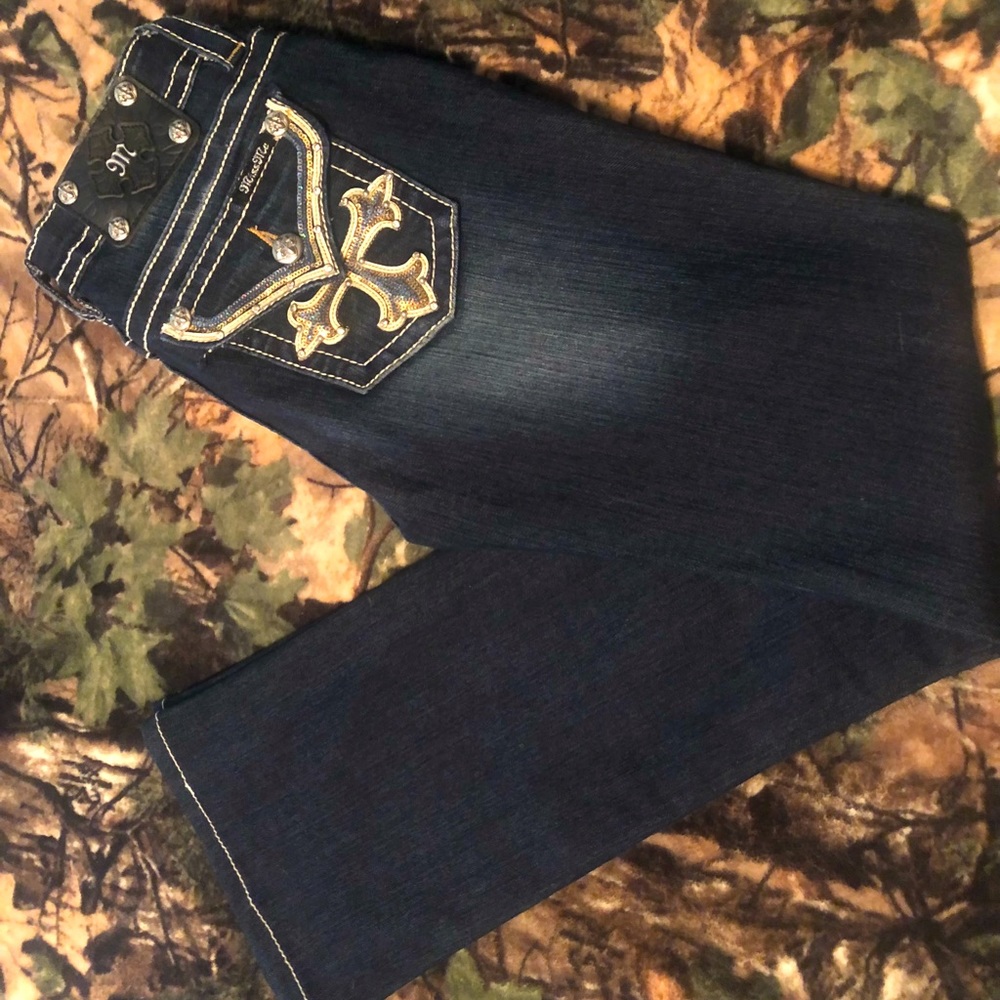 Miss Me jeans size 27 signature bootcut, LIKE NEW